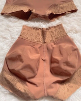 Pantalones cortos invisibles de cintura baja sin costuras que controlan el abdomen y realzan los glúteos