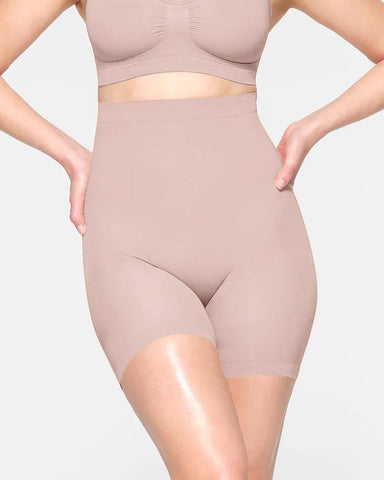 Pantalones cortos sin costuras con cintura alta que levantan la cadera