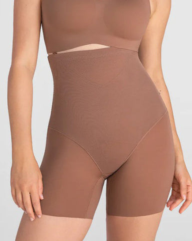 Shorts de malla de cintura alta que realzan los glúteos y controlan el abdomen