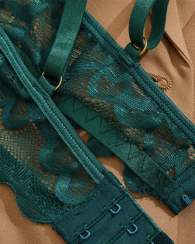 Conjunto de sujetador con aros y tirantes finos ajustables y tanga con diseño de entrepierna abierta de encaje sexy para mujer