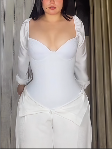 Body triangular de manga larga y cuello bajo