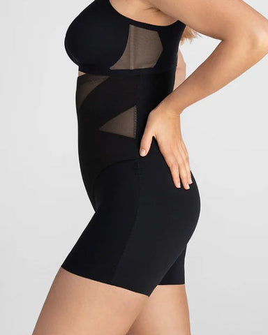 Shorts de malla de cintura alta que realzan los glúteos y controlan el abdomen