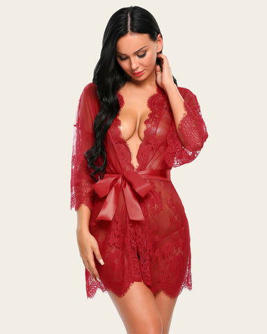 Bata de malla con kimono de encaje