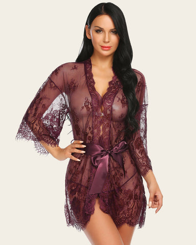 Bata de malla con kimono de encaje