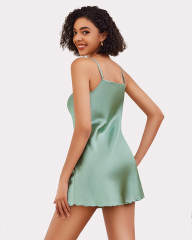 Camisón de satén tipo minivestido