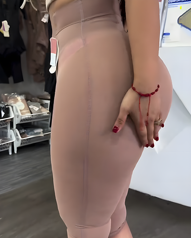 Pantalones moldeadores de longitud media sin costuras con varillas de acero que moldean el abdomen