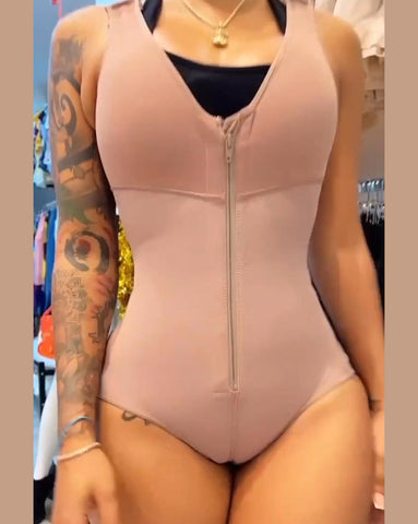 Body con cremallera y control de barriga