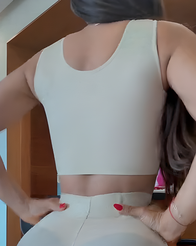 Sujetador moldeador con ganchos y tiras anchas para mujer