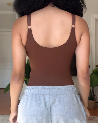 Body moldeador tipo tanga adelgazante con cuello en V para mujer