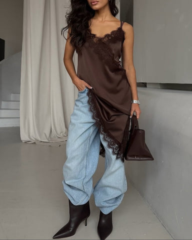 Minivestido casual asimétrico de tirantes con escote en V de seda helada y encaje