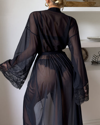Conjunto de vestido lencero transparente de encaje y malla con bata de manga larga